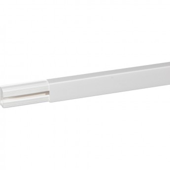Мини-плинтус LEGRAND DLPlus 40x20 1 секция длина 2,10 м белый Мини-плинтус LEGRAND DLPlus 40x20 1 секция длина 2,10 м белый