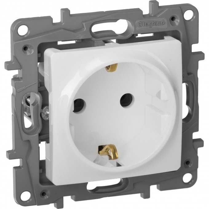 Розетка LEGRAND 2К+З немецкий стандарт 16 А 250 В Etika белый 672221
