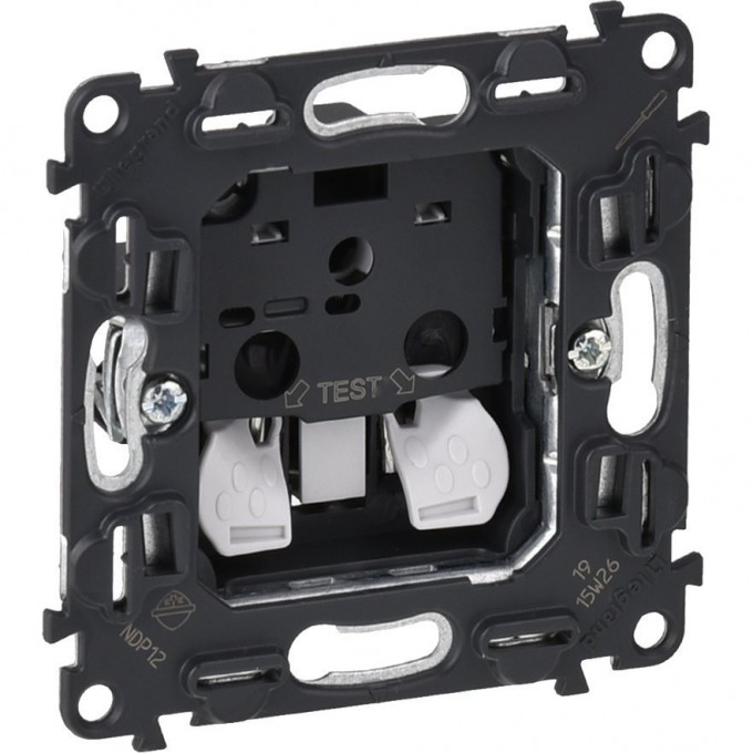 Силовая розетка LEGRAND Valena IN'MATIC 2К 16А 250В с защитными шторками безвинтовые зажимы 753016