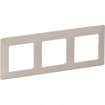 Рамка LEGRAND Valena LIFE "Слоновая кость", 3-постовая универсальная, кремово-белая Рамка LEGRAND Valena LIFE "Слоновая кость", 3-постовая универсальная, кремово-белая