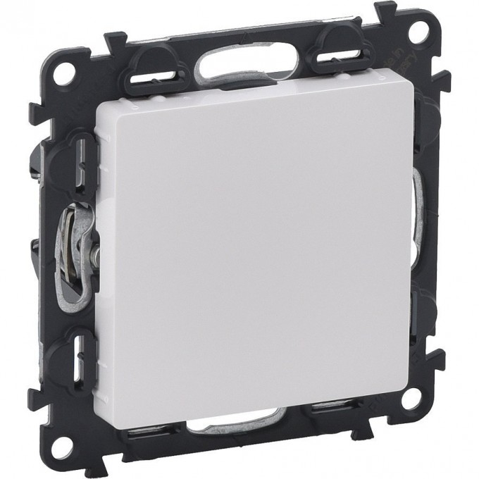 Заглушка LEGRAND Valena LIFE с суппортом с лицевой панелью белый 755180