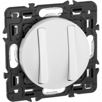 Выключатель LEGRAND Celiane двухклавишный 1-полюсный с тонкими клавишами белый