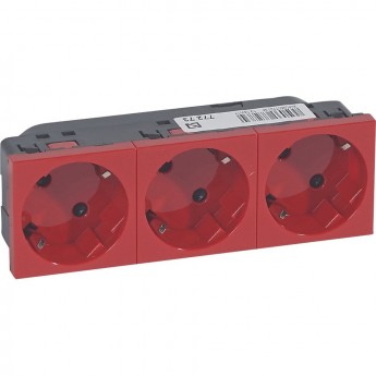 Розетка LEGRAND Mosaic 3х2К+З немецкий стандарт, с отверстиями под 45°, красная Розетка LEGRAND Mosaic 3х2К+З немецкий стандарт, с отверстиями под 45°, красная